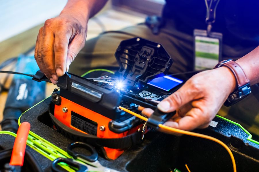 Soudure-de-fibre-optique-par-fusion
